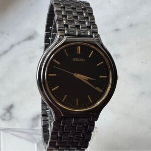1997 Seiko Black w Goldtone Trim Mens Watch w/ a New Battery